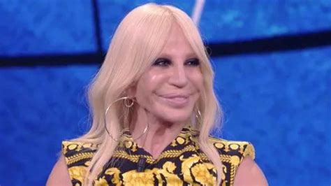 quanto guadagna un modello versace|donatella versace.